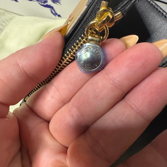 🔥BRAND NEW🔥 Burberry Nova Check/Leather Compact Wallet - Picture 8 of 15